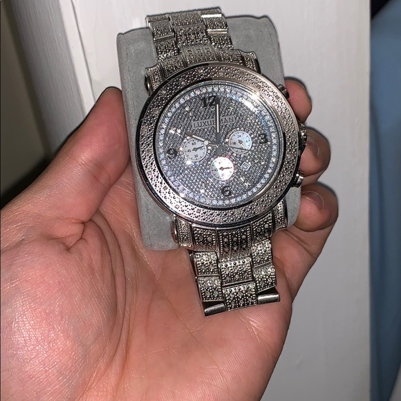 Diamond watch - Picture 5 of 5